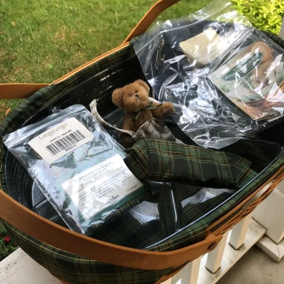 Vtg ‘99 LONGABERGER Generosity Basket 9-Piece Set RARE Inserts Green Plaid NEW